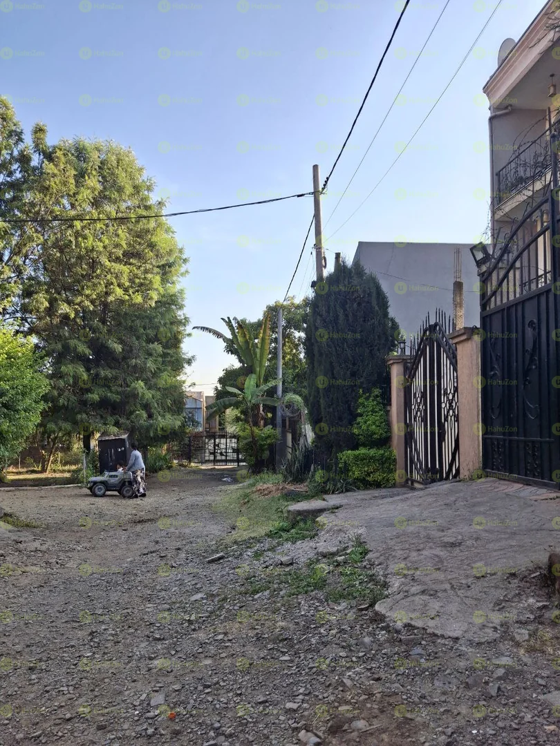 105 ካሬ የሚሸጥ ቤት በሰሚት