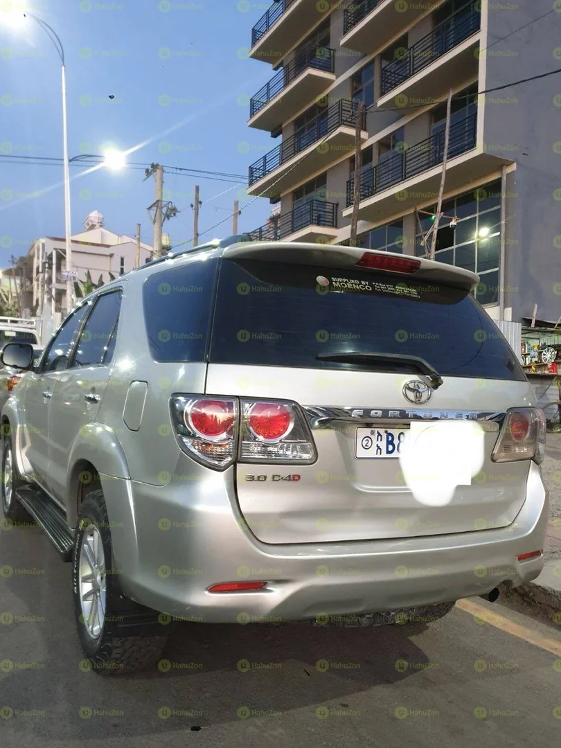 2013 Model-Toyota Fortuner