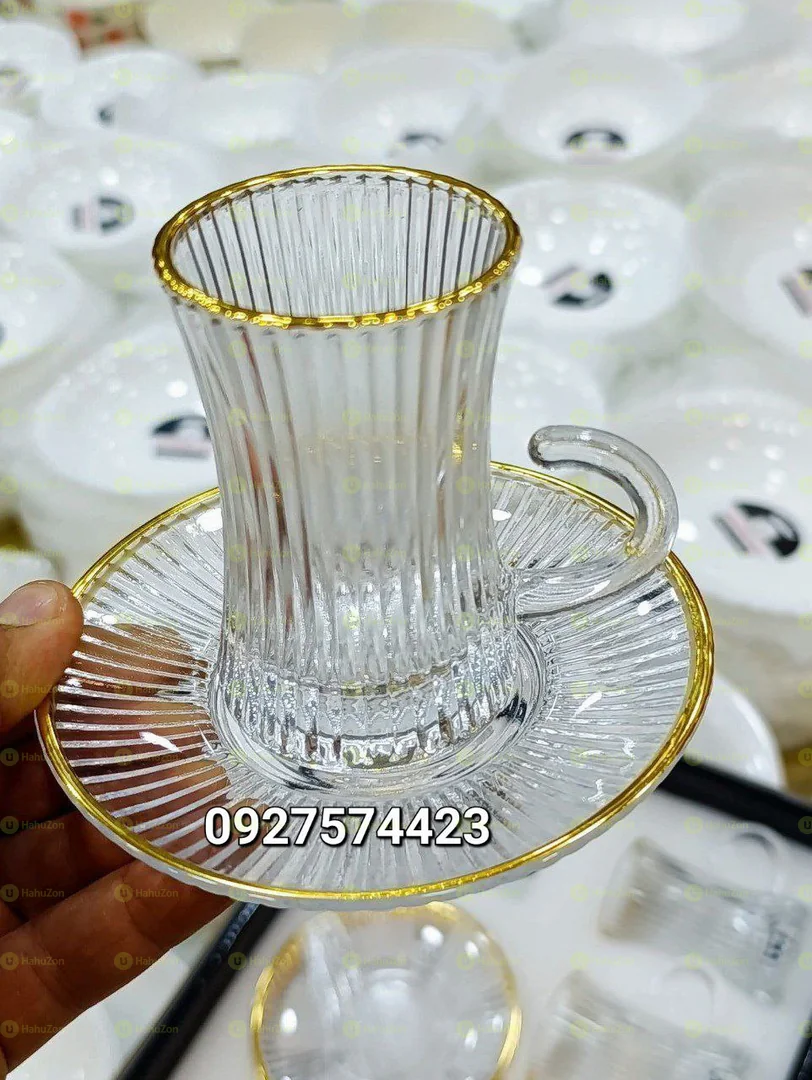 ውብ የሆነ የሻይ ብርጭቆ