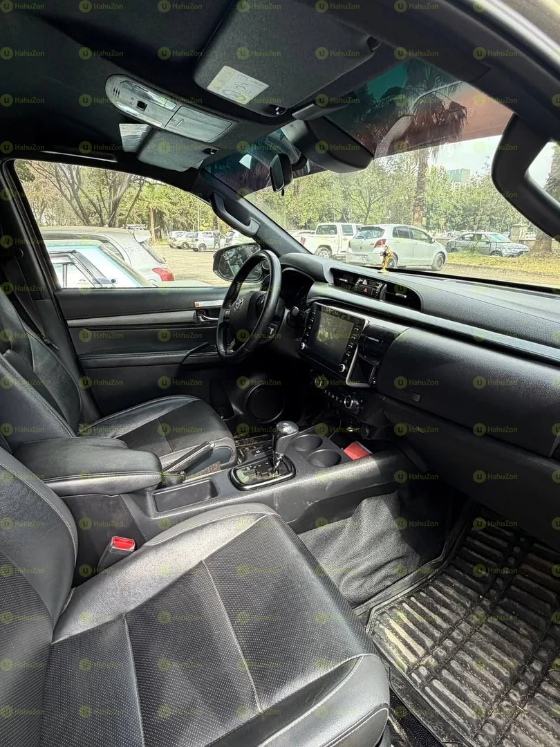 2021 Model-Hilux Invisible Double Cup