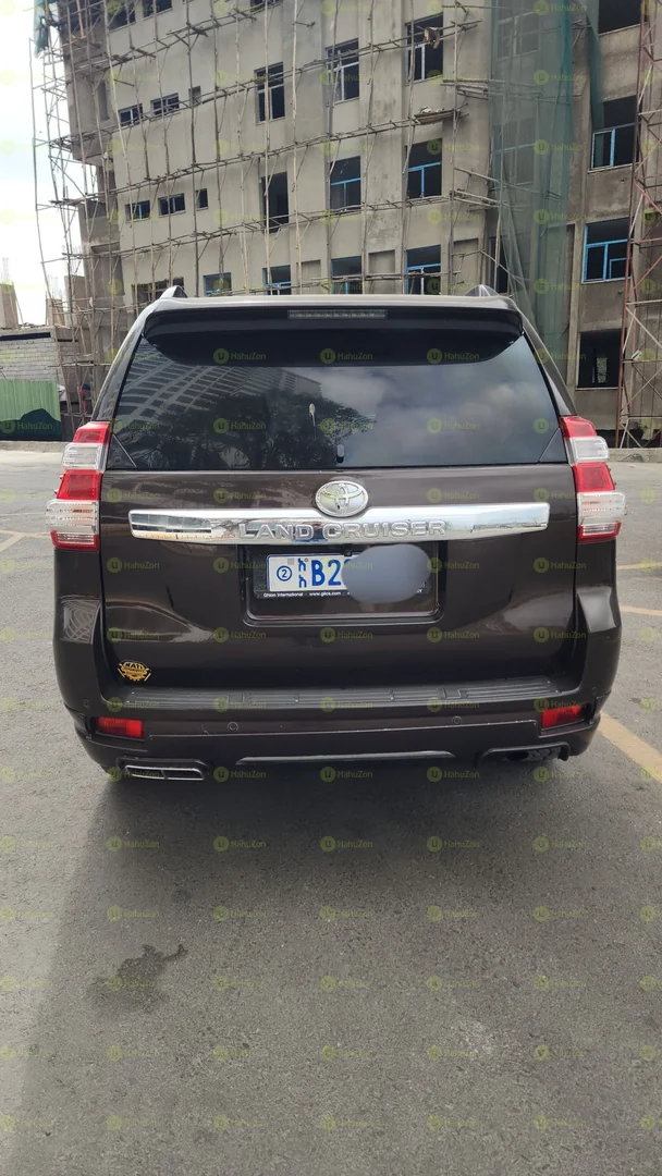 2017 Model-Toyota Land-Cruiser Prado