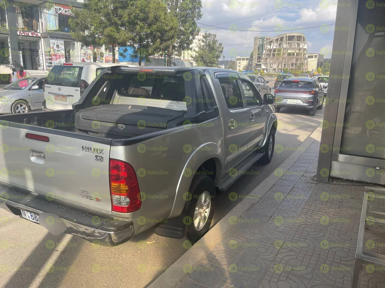 2009 Model-Toyota Hilux Double-Cab