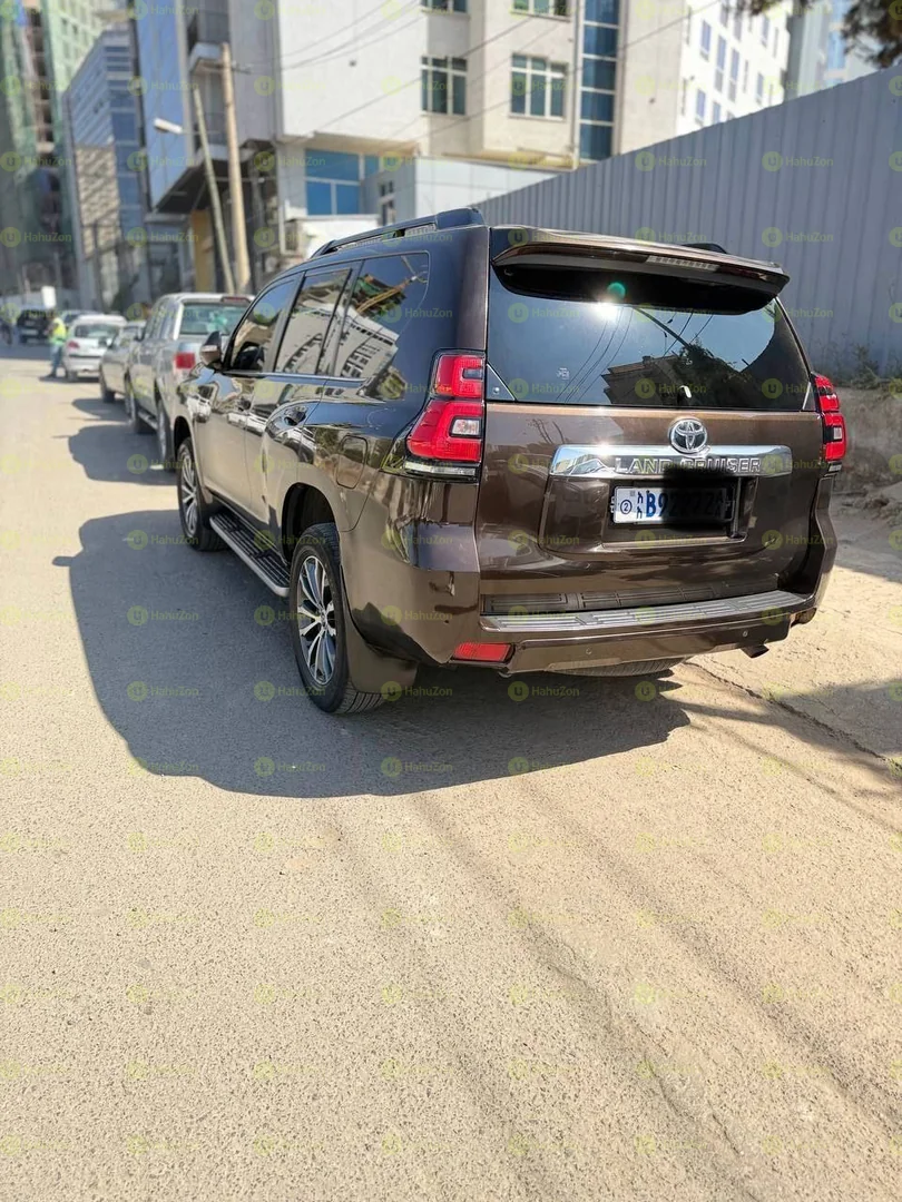 2021 Model-Toyota Land-Cruiser Prado