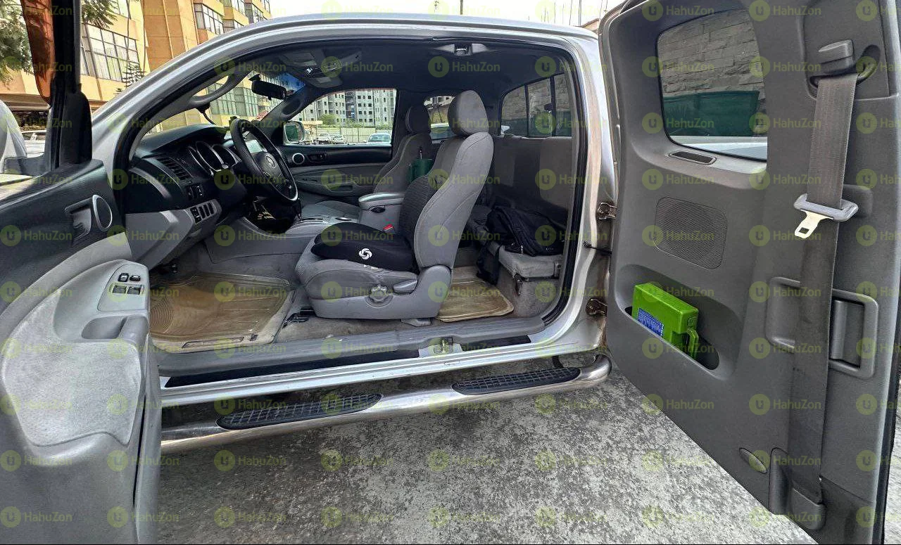 2008 Model-Toyota Tacoma