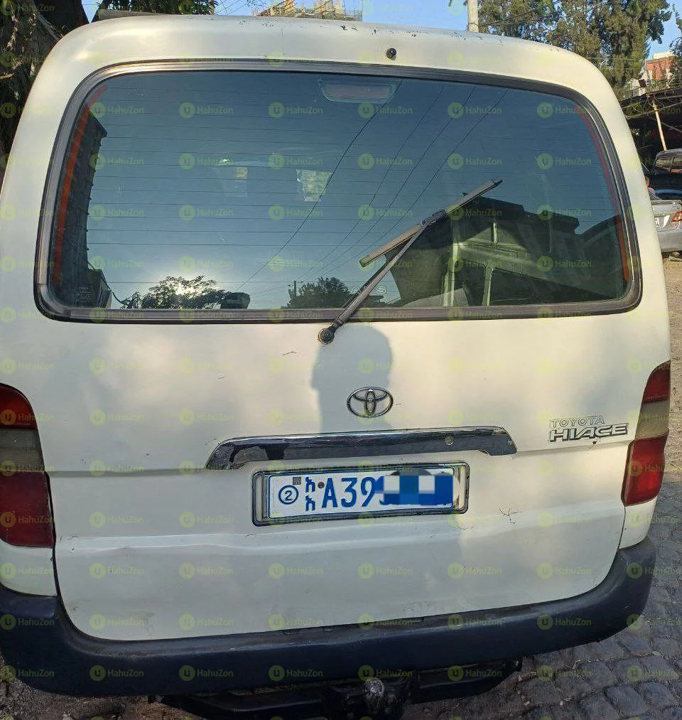 2000 Model-Toyota Half Van Hiace Dolphin