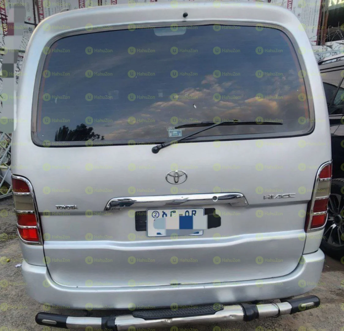 2010 Model-Toyota Hiace Dolphin