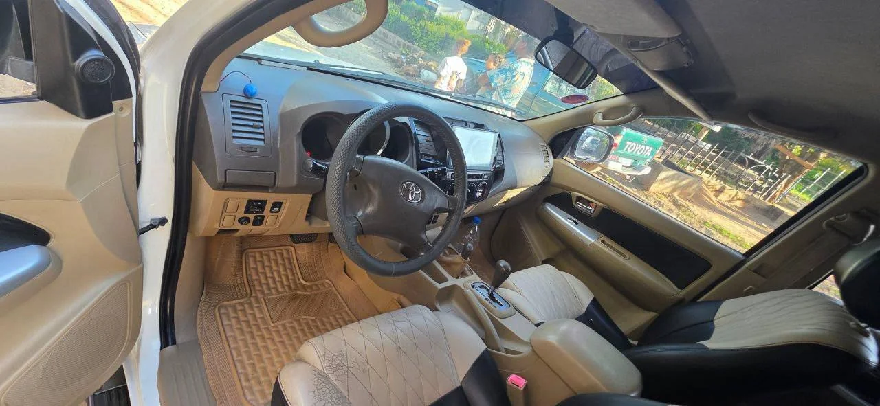 2009 Model-Toyota Fortuner