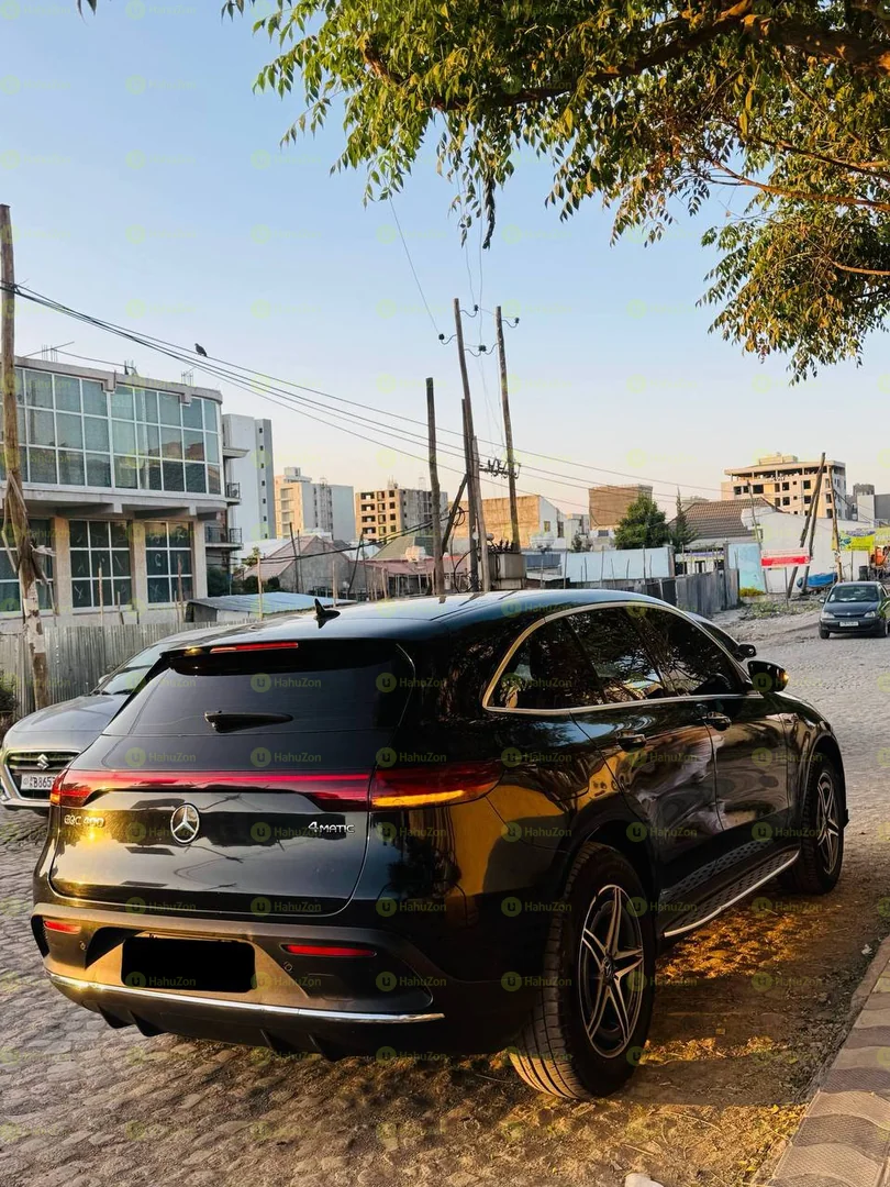 2022 Model-Mercedes Benz EQC