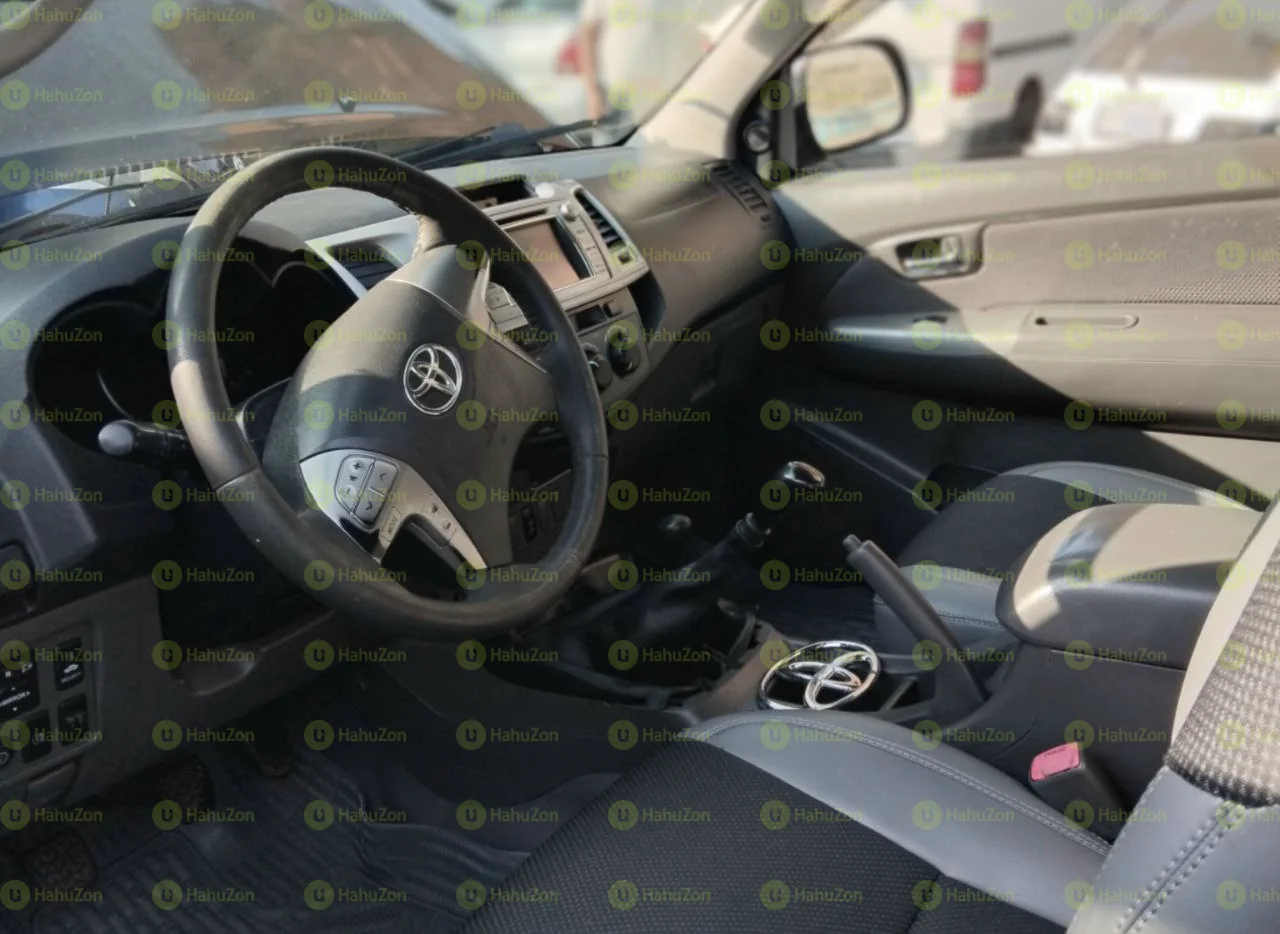 2012 Model-Toyota Hilux