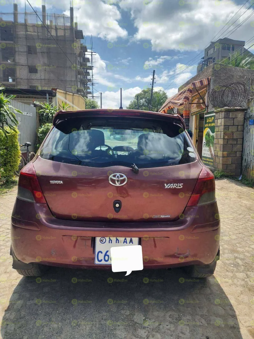 2020 Model-Toyota Yaris Compact