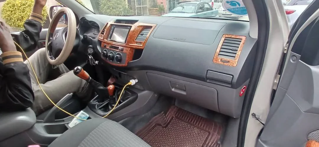 2013 Model-Toyota Hillux