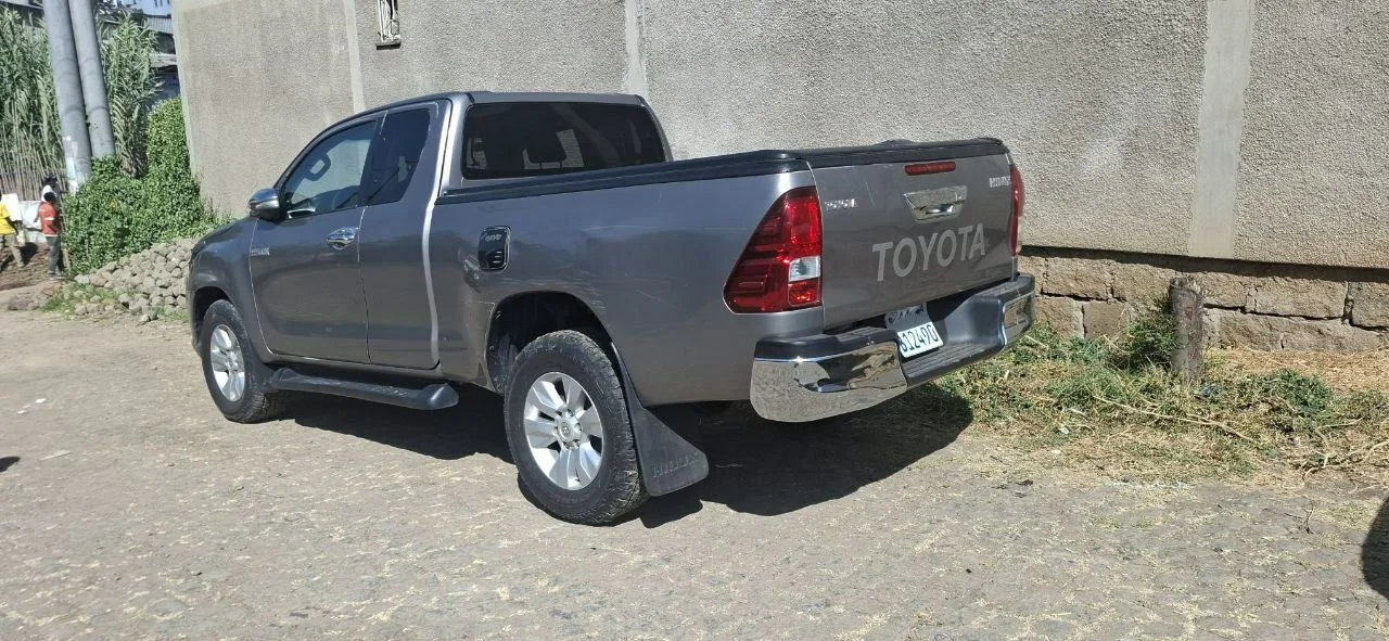 2017 Model-Toyota Rivo Hilux Extra-Cab