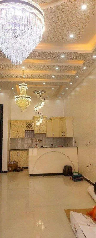 300 ካሬ የሚሸጥ ዘመናዊ ቪላ ቤት በCCD ግቢ