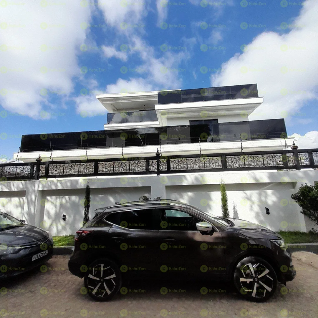 1200 ካሬ የሚሸጥ B+G+2 ቤት በሰሚት