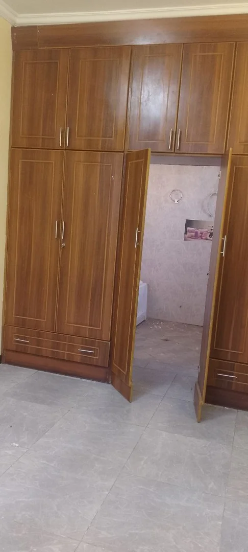 150ካሬ የሚሸጥ ዘመናዊ ቪላ ቤት በሰሚት