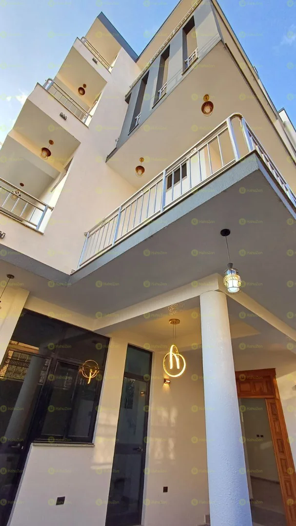 150 ካሬ የሚሸጥ ጂ+3 ቤት በሰሚት