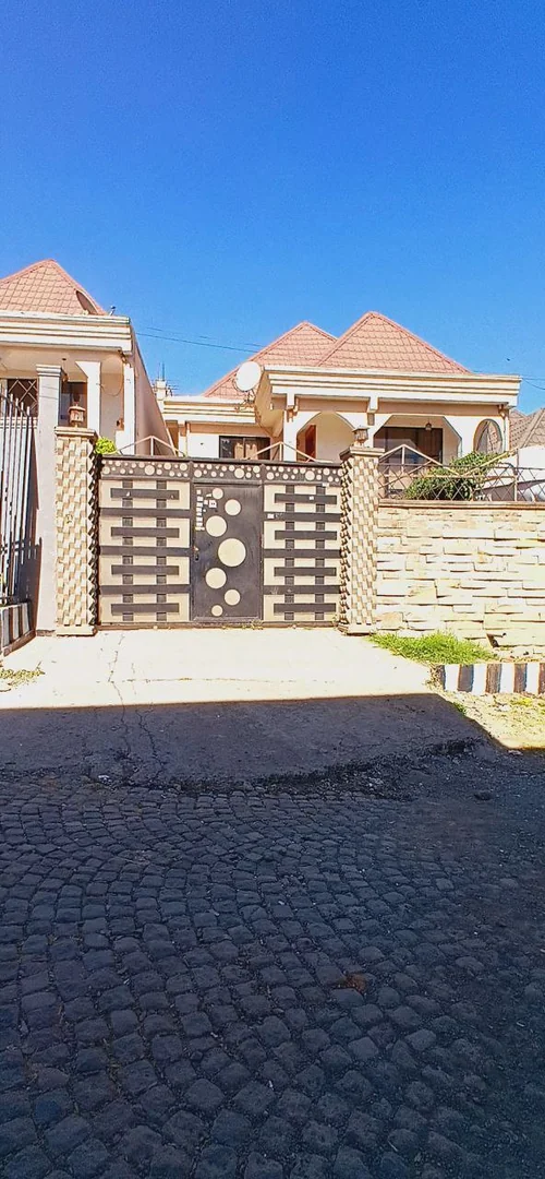 250 ካሬ የሚሸጥ ቦታ በየረር አለማየው አካባቢ