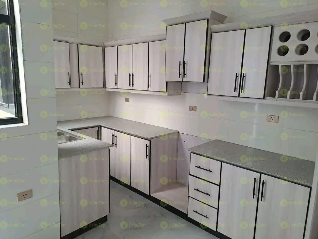 250 ካሬ የሚሸጥ ቪላ ቤት በሰሚት