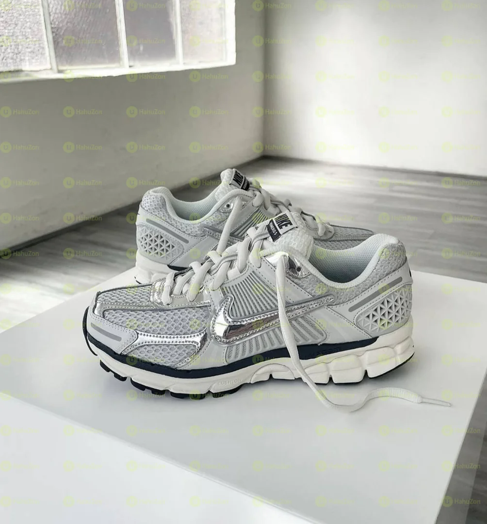 Nike Vomero 5 Silver