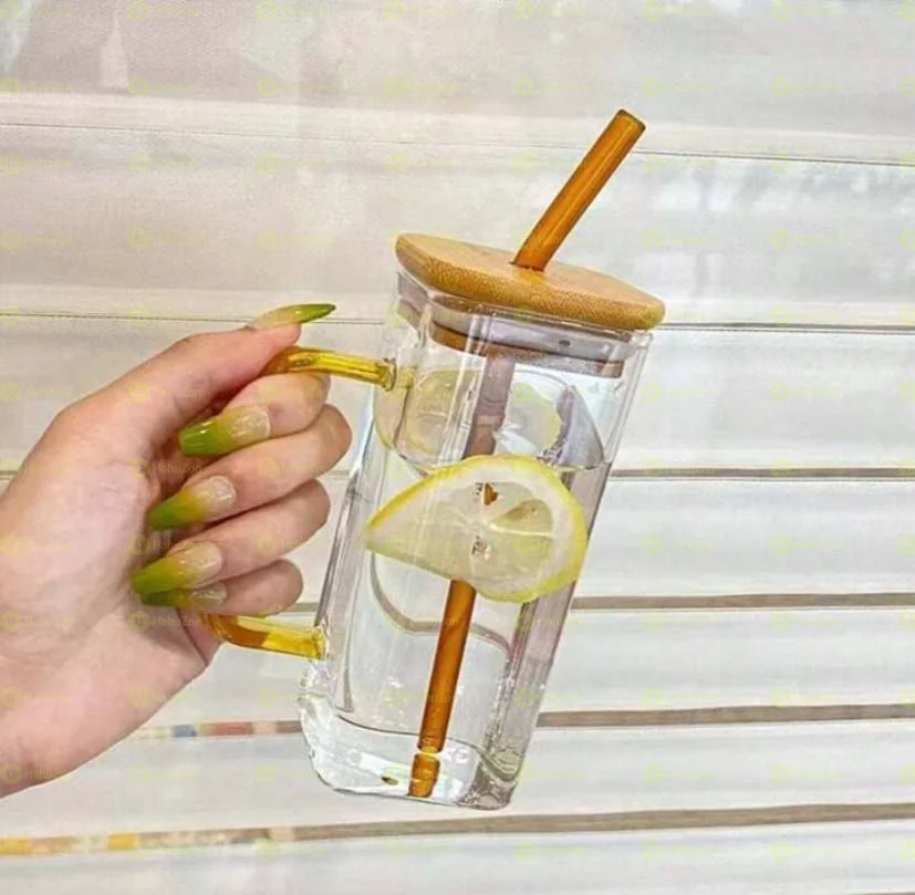 የራሳቸው ስትሮ ያላቸው እጅግ ውብ የሆኑ የጁስ መጠጫ ብርጭቆወች