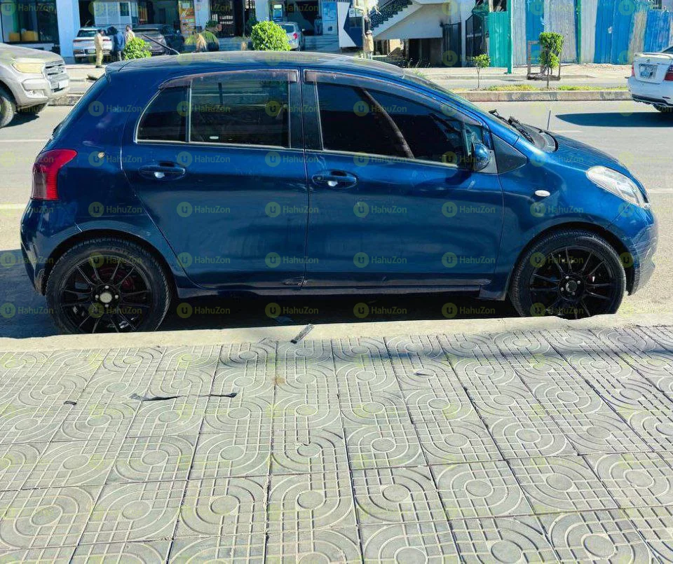 2007 Model-Toyota Yaris Compact