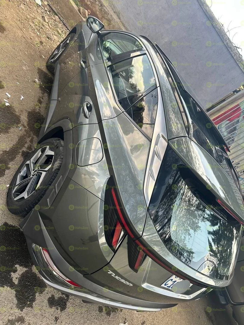 2021 Model-Hyundai Tucson