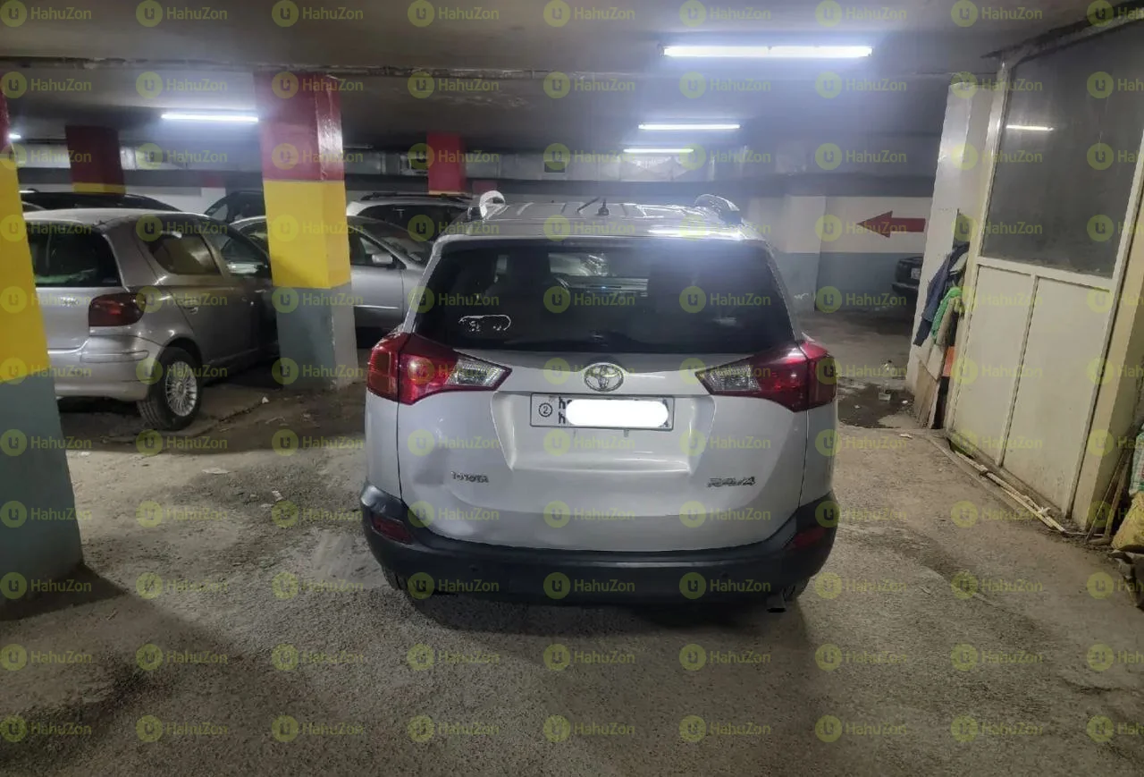 2015 Model-Toyota Rav4