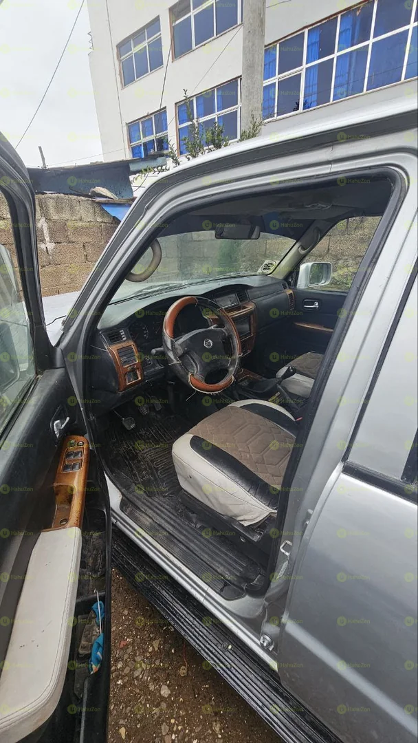 2010 Model-Nissan Patrol