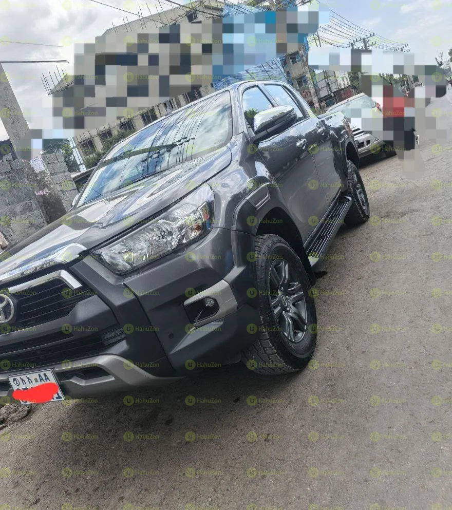 2021 Model-Toyota Hilux Invisible Double Cap