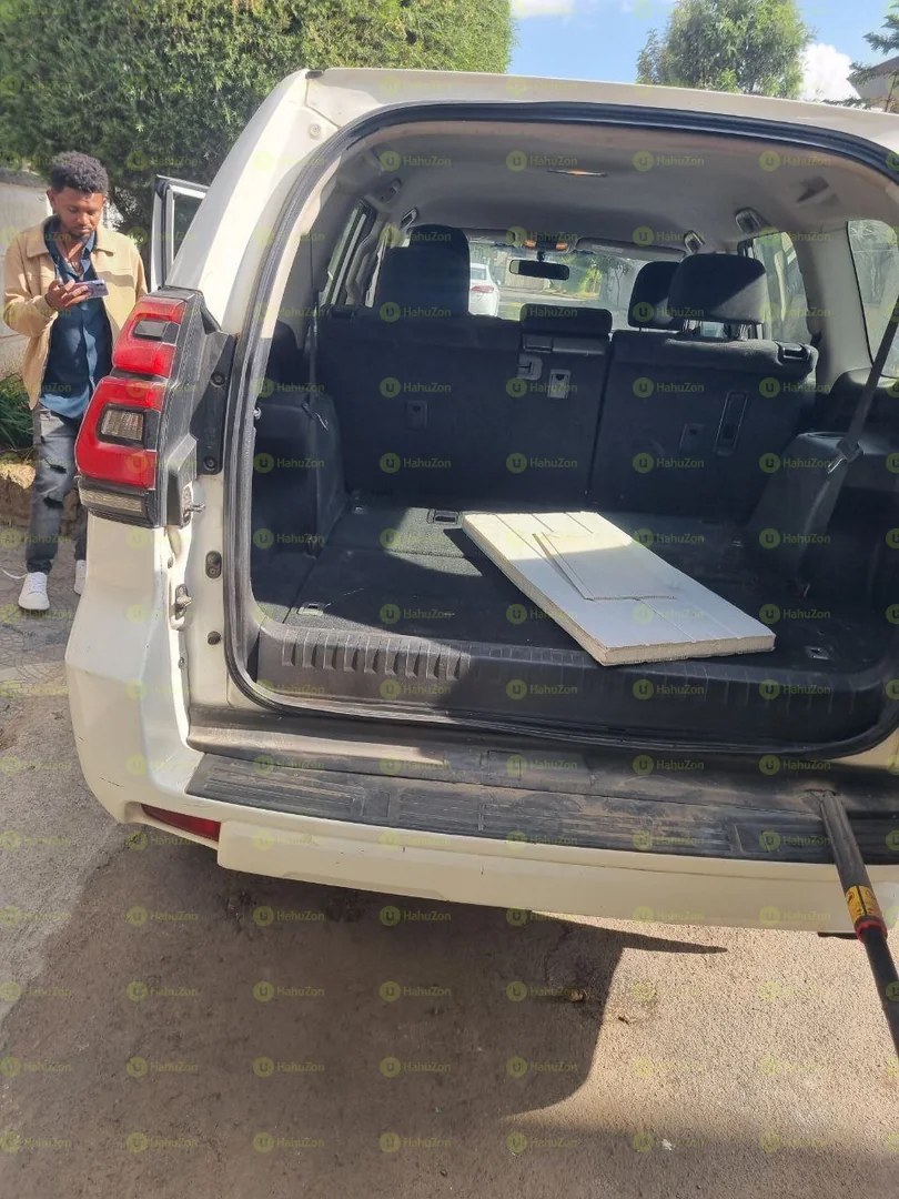 2018 Model-Toyota Landcruiser Prado