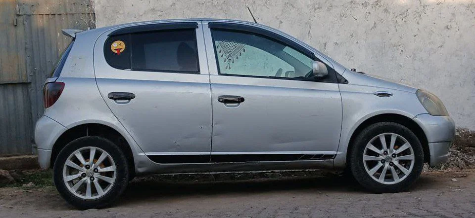 2001 Model-Toyota Vitz