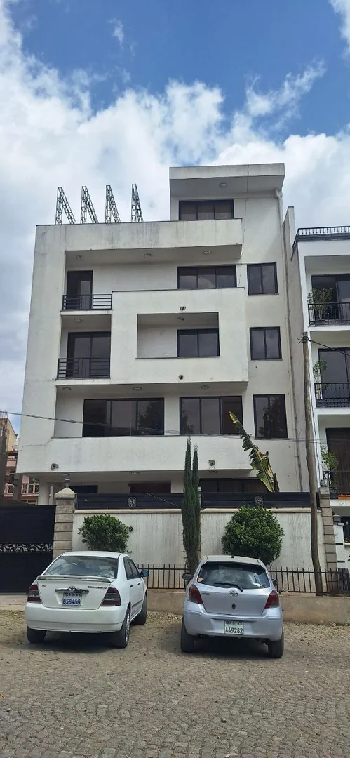 150 ካሬ የሚሸጥ B+G+3 ቤት በሰሚት ፍየል ቤት