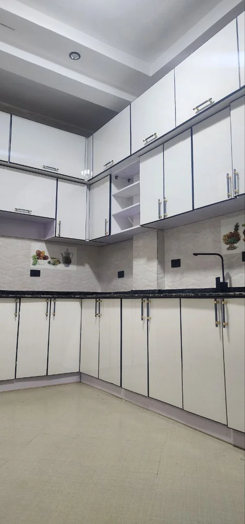 75 ካሬ የሚሸጥ G+4 ቤት በቃሊቲ አለም ባንክ