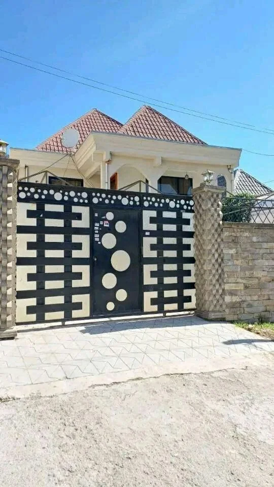 250 ካሬ የሚሸጥ ቪላ ቤት በየረር አለማየው አካባቢ