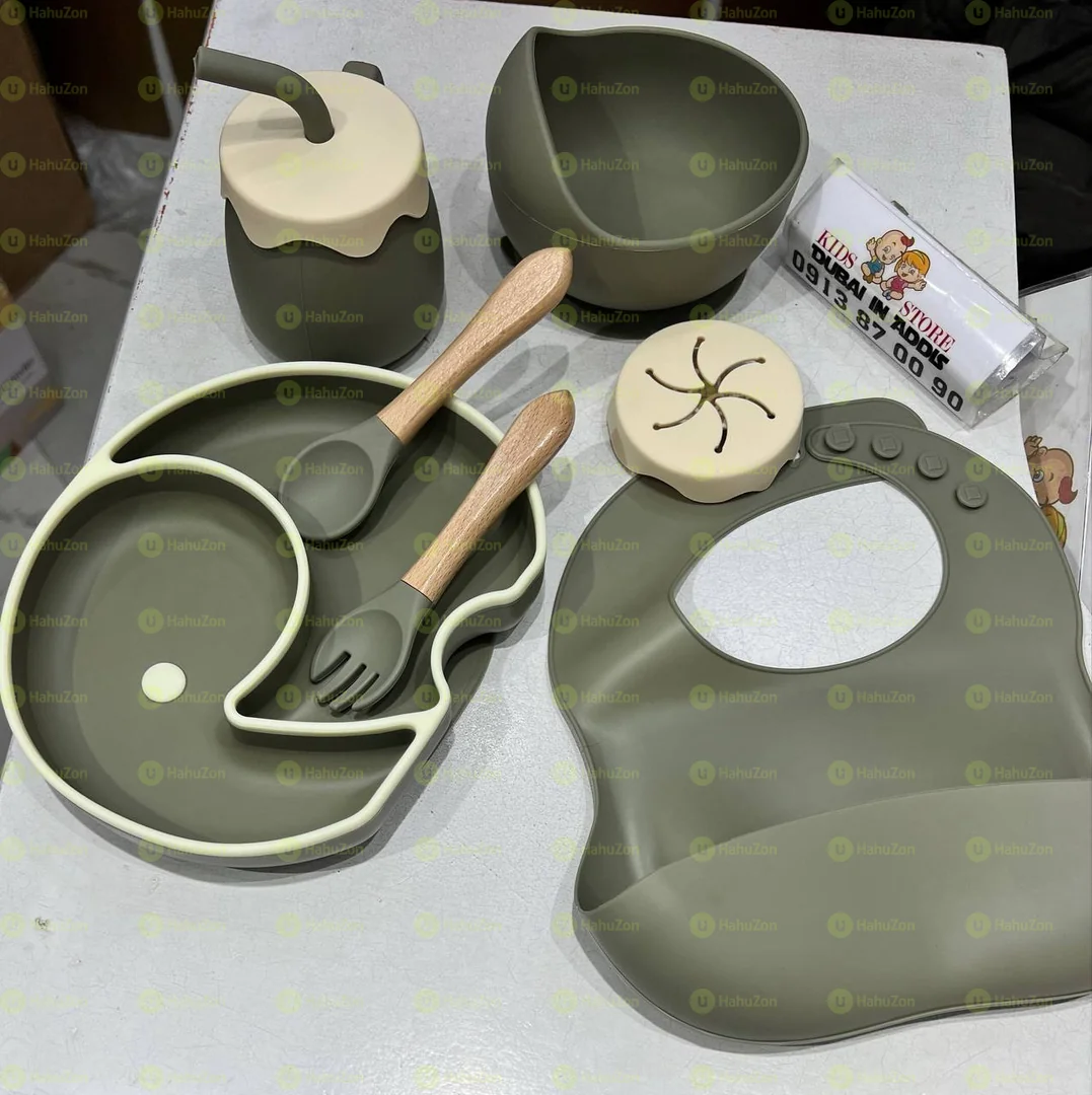 ከሲልከን የተሰራ የልጆች መመገቢያ  ሙሉ ሴት