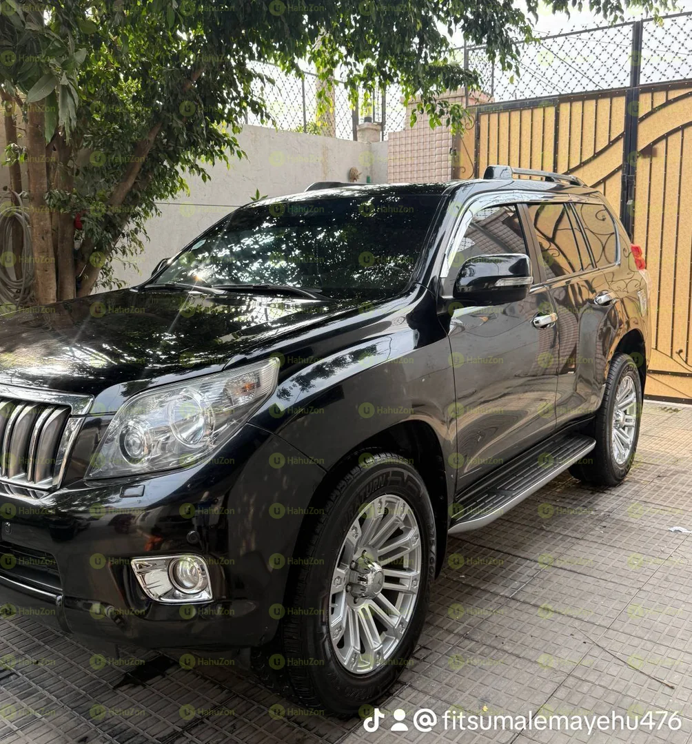 2013 Model-Toyota Landcruiser Prado