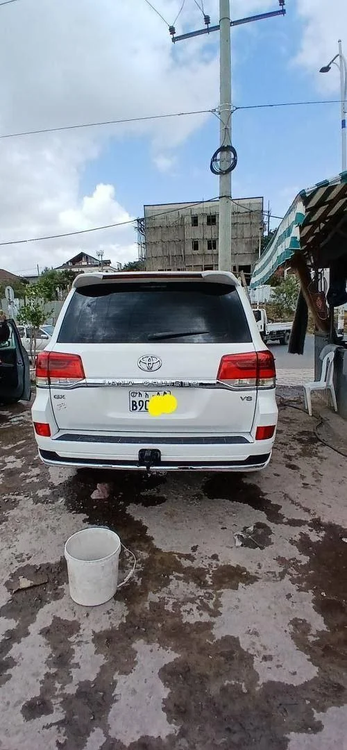 2012 Model-Toyota LandCruiser