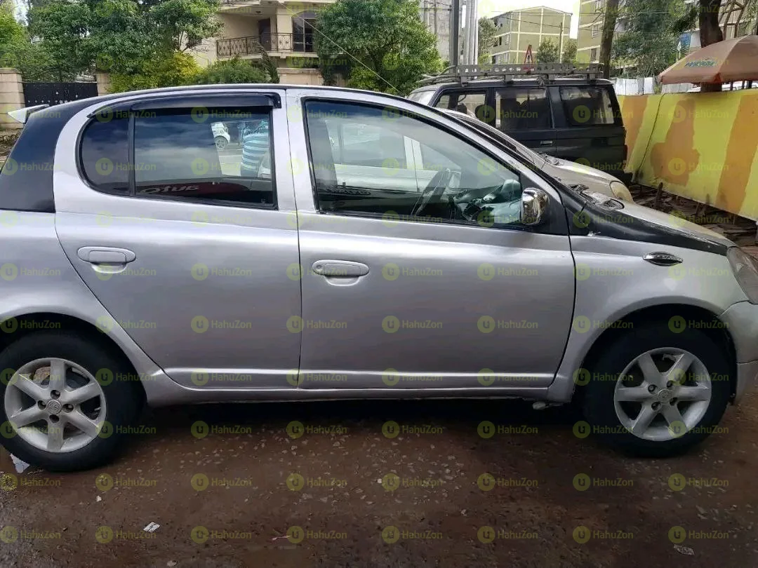 1999 Model-Toyota Vitz