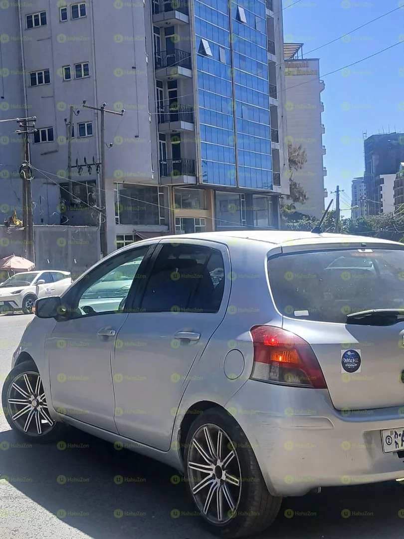 2007 Model-Yaris Compact