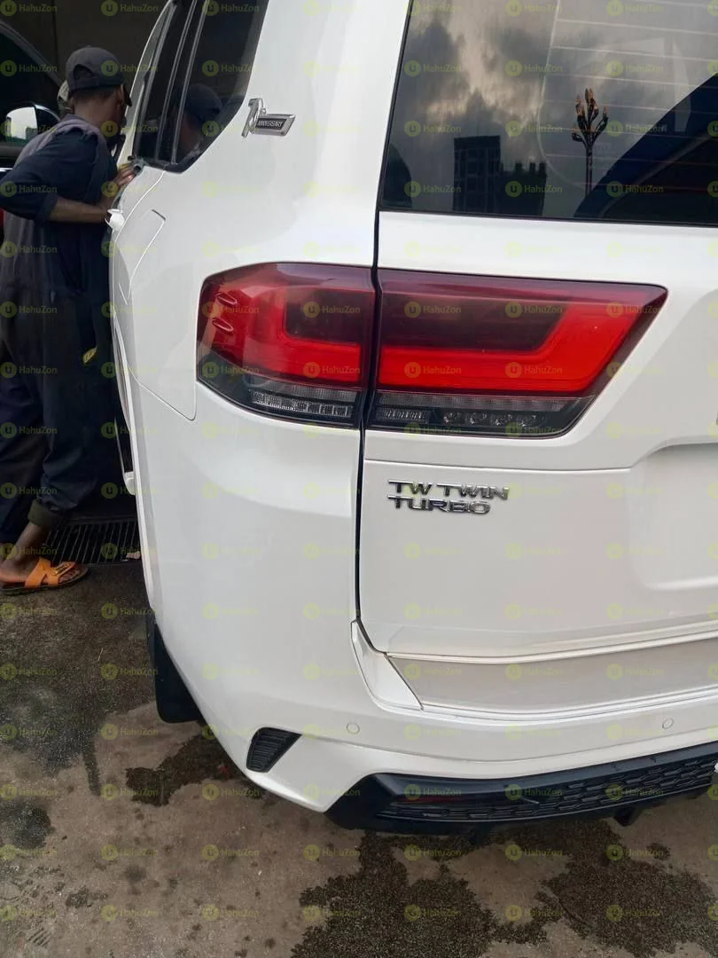 2023 Model-Toyota LandCruiser V6 VX.R