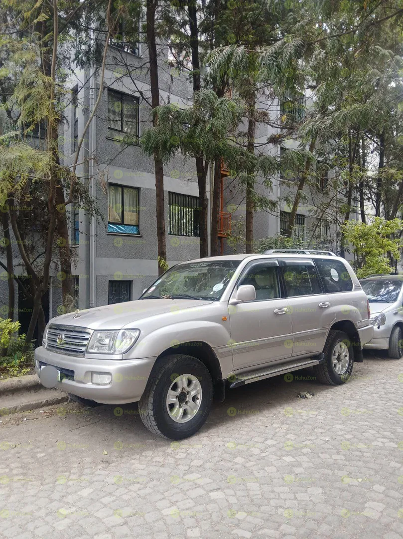 2004 Model-Toyota LandCruiser 1O5(GXR)