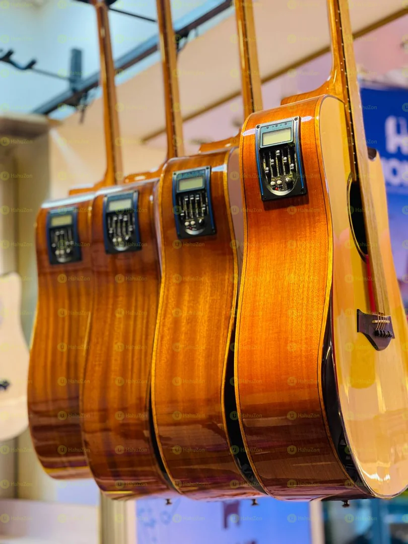 FR. ANTONIO 810 Guitar