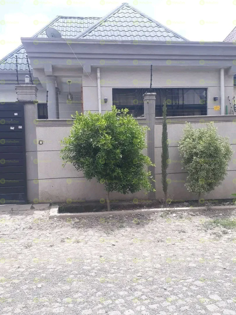 150 ካሬ የሚሸጥ ቤት በሰሚት