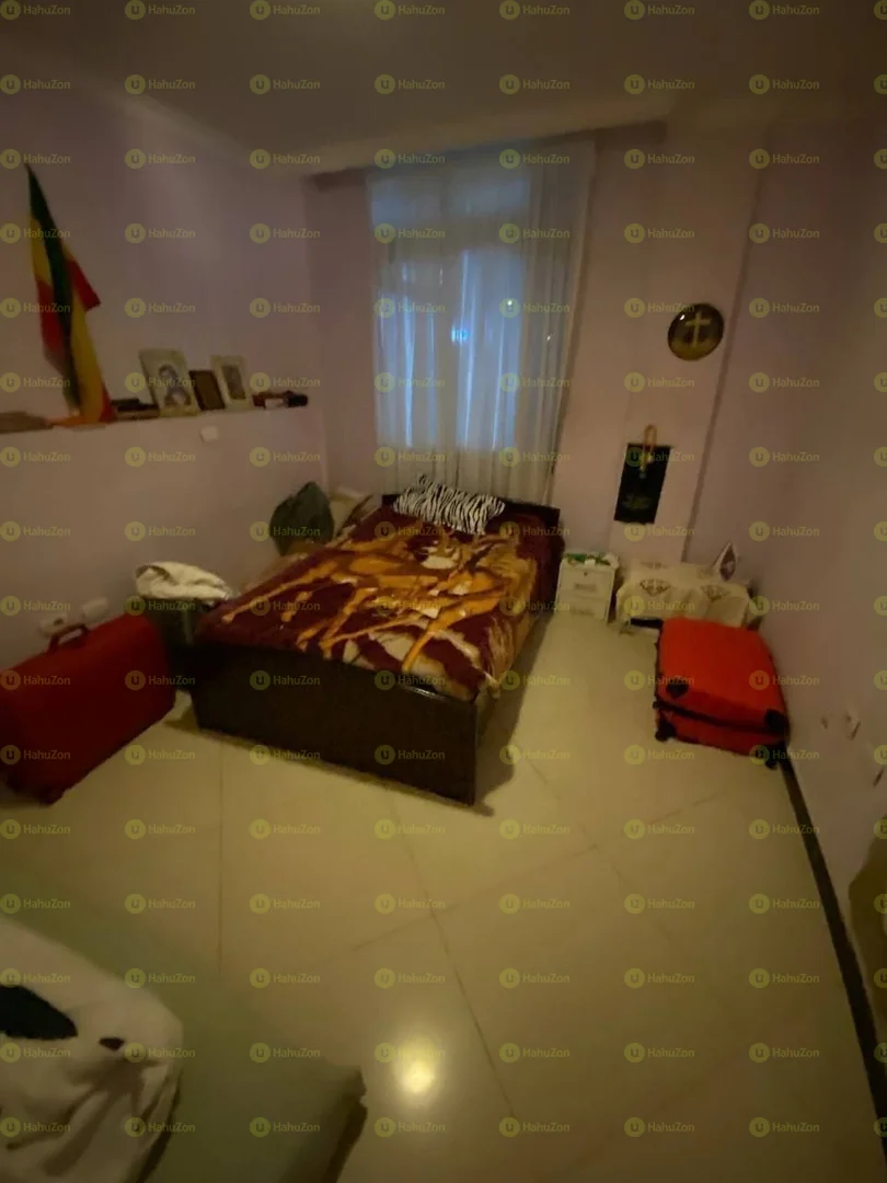 115 ካሬ የሚሸጥ አፓርትመንት በሰሚት 72 አካባቢ