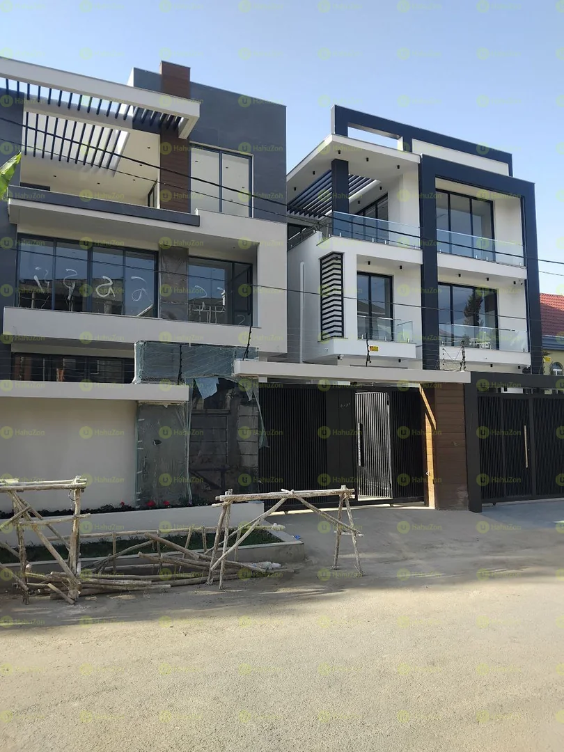 250 ካሬ የሚሸጥ G+2 ቤት በአያት