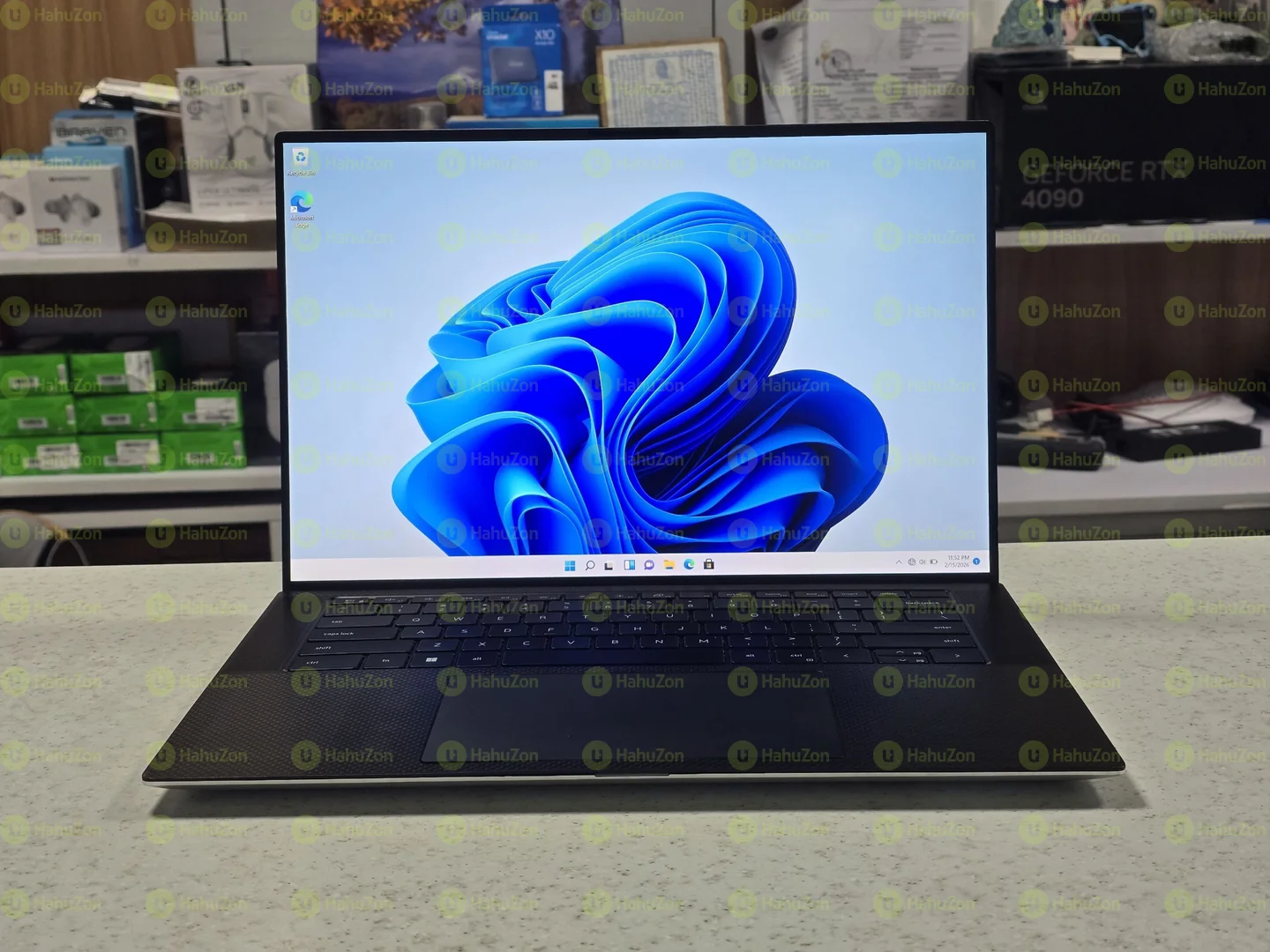 Dell XPS 17 9710 Intel® Core™ i7-11800H Laptop