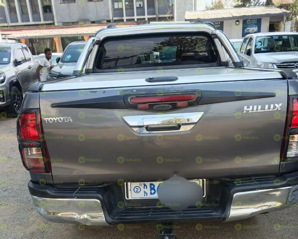 2006 Model-Toyota Hilux kin Cab