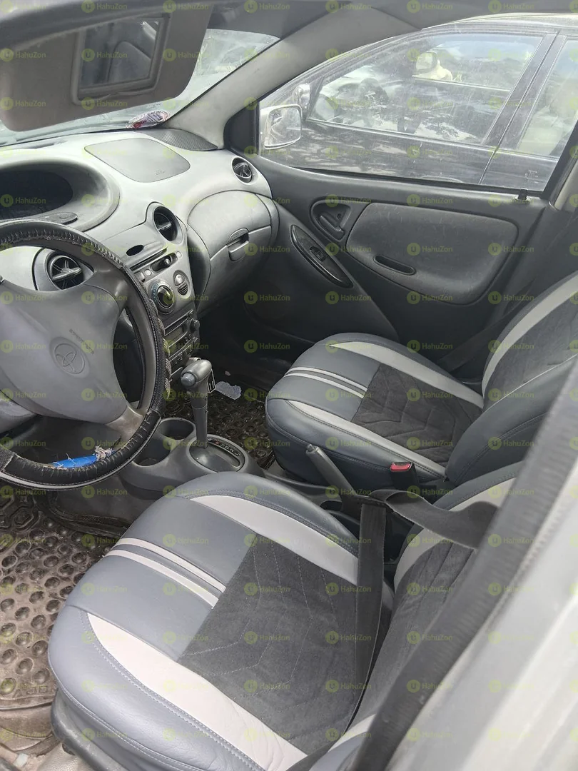 2001 Model-Toyota Vitz