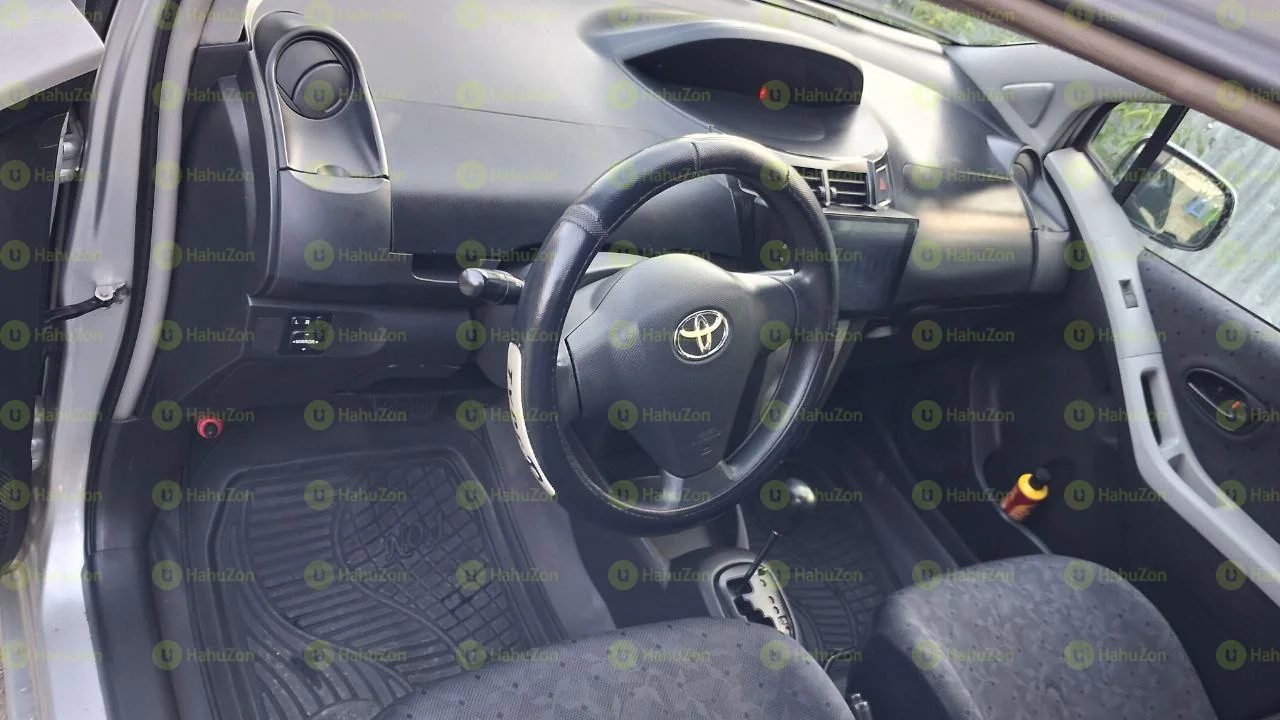 2011 Model-Toyota Yaris Compact