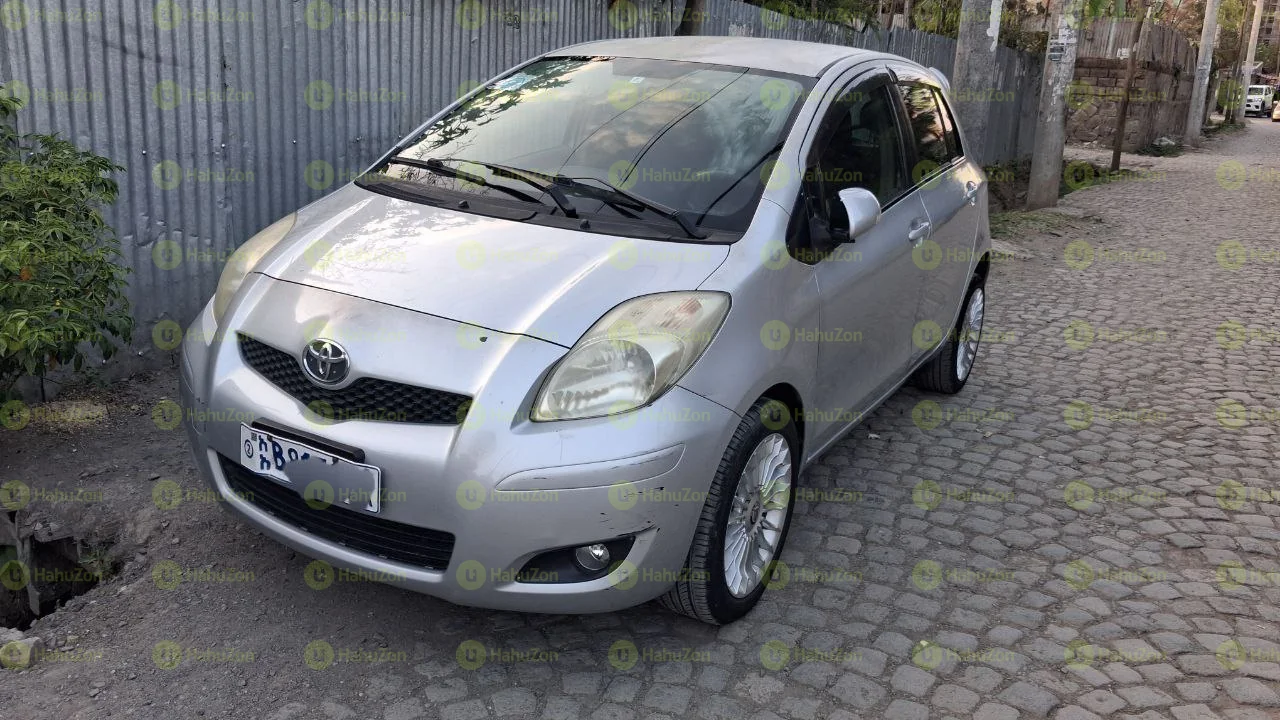 2011 Model-Toyota Yaris Compact